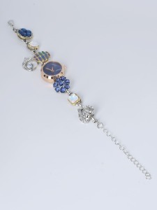 Reloj de Pulsera con Encanto Retro, Tono Dorado, Cuarzo, con Dijes Coloridos y Delicados para Mujer, Regalo Informal Diario, Joyería - Product Image 3