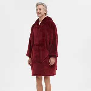 Fabricante invierno cálido grueso 240gsm polar usable de gran tamaño Sudadera con capucha manta para ancianos abuela abuelo regalos