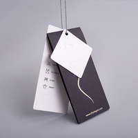 Étiquette d'emballage, étiquette de prix pour vêtements, matériau papier, code-barres RFID pour chaussures et vêtements