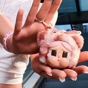 Venta al por mayor oficial genuino Crybaby salvaje pero Cutie serie muñeca figura de acción diseño aleatorio figuras de acción juguete coleccionable - Product Image 3