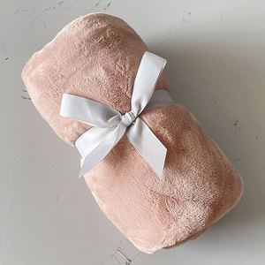 Luxury Printed Knitted Eco-Friendly Breathable Wrinkle Fade Resistant Skin-Friendly All-Season Flannel Bedding & Travel Decor - Product Image 1