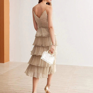 Váy liền thân nữ mùa hè 2025 kiểu cổ V, dáng midi, phong cách tiên nữ, thiết kế xếp tầng bèo nhún, chất liệu ren - Product Image 2