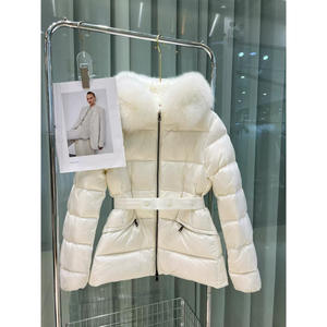 Veste Trench Femme Personnalisée Coupe-Vent Respirante avec Garniture en Fourrure Élégante Chaude Mode Dernières Vêtements d'Extérieur - Product Image 3