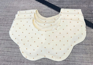 Bavoirs en coton mousseline doux au toucher pour bébé, motif floral, double couche absorbante avec bouton-pression pour nouveau-nés - Product Image 2