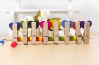 Pince en bois colorée, motif dessin animé mignon pour enfants, décoration murale pour la maison, usage polyvalent pour les magasins de cadeaux en bois, toutes saisons, Yicheng
