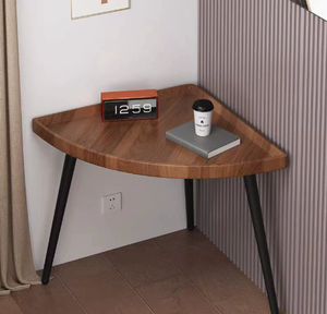 Table d'appoint d'angle moderne couleur noyer avec plateau, pieds en métal noir, gain de place pour salon - Product Image 2