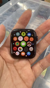 สำหรับนาฬิกา <span class=keywords><strong>Watch</strong></span> <span class=keywords><strong>SE</strong></span> 3 [<span class=keywords><strong>GPS</strong></span> + <span class=keywords><strong>Cellular</strong></span> 40 มม.] ตัวเรือนอะลูมิเนียมทรงสี่เหลี่ยม OLED Starlight พร้อมสาย Starlight Sport Band ขนาด S/M (สินค้ารีโนเวท) - Product Image 4
