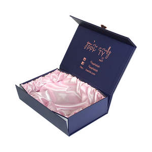 Cajas Magnéticas con Forma de Libro, de Papel Kraft Repujado, con Forro de Satén, para Pelucas de Cabello Humano de Alta Gama, Embalaje Personalizado - Product Image 4