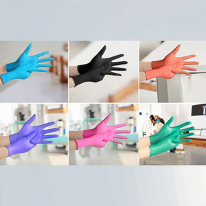 Guantes de Nitrilo Elásticos Desechables Personalizables - Tipo I Impermeables con Aislamiento Eléctrico Multicolores para el Cuidado de la Salud y Tatuajes - Product Image 2