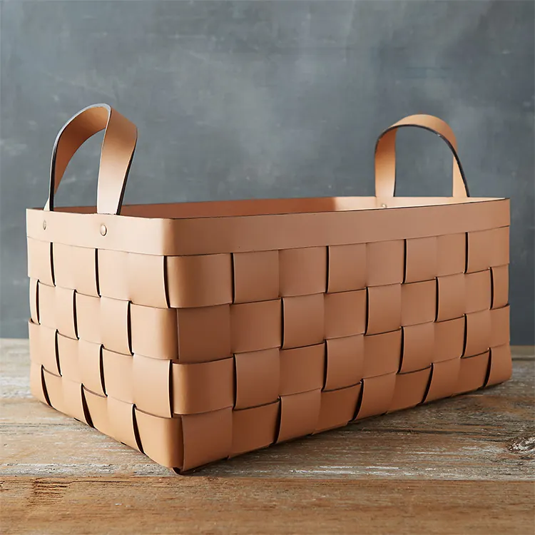 Factory Oem Pu Leather Gifts Hamper Basket Christmas Gift Basket For Flower Magazine Multi-Function Woven Leather Hand Basket