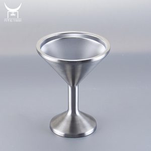 Fabricants de verres à cocktail en acier inoxydable durables, résistants aux chutes, au design contemporain personnalisé, pour verres à vin, gobelets, martini - Product Image 3