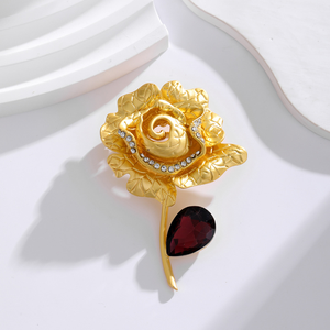 Spilla rosa da donna con petto di fiori esagerato medievale, spilla Bouquet in lega di fiori di fascia alta - Product Image 3
