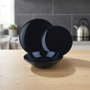 Set di Stoviglie Durevoli 18 Piatti Rotondi in Porcellana Design Minimalista Elegante e Moderno Nero di Excelsa - Product Image 2