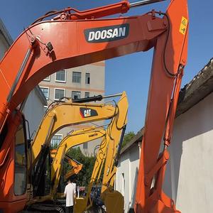 Excavatrice hydraulique d'occasion Doosan DH220LC-7, poids en ordre de marche de 22 tonnes, modèle 2018, godet de 1 m, moteur de 108 kW, pompe, moteur, engrenage - Product Image 6