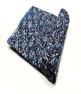 Tissu en coton imprimé à la main de qualité supérieure, motif ethnique magnifique, parfait pour les vêtements et la décoration intérieure - Product Image 5