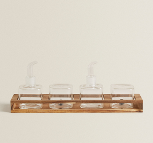 Ensemble de vinaigrette en verre borosilicate soufflé à la main transparent sur mesure et en bois d'acacia en forme de cube - Product Image 4