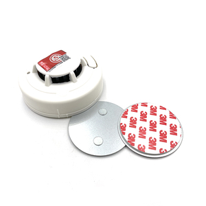 Support magnétique auto-adhésif pour <span class=keywords><strong>détecteur</strong></span> <span class=keywords><strong>de</strong></span> <span class=keywords><strong>fumée</strong></span> domestique - Product Image 1