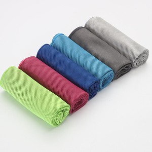 ออกแบบผ้าพันข้อมือกีฬาแบบกำหนดเอง ผ้าเดนิมผสมเรยอน โพลีเอสเตอร์ คอตตอน ผ้าไหม ไนลอน พร้อมผ้าเช็ดเหงื่อสำหรับวิ่ง - Product Image 1