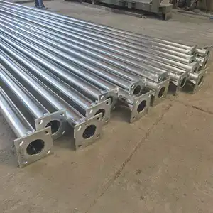 LED güneş galvanizli sokak ışık direği açık yuvarlak özelleştirilmiş LED ışık güneş sokak direği 4M 6M 8M 10M