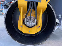 Compacteur à rouleaux vibrants haut de gamme de 4 tonnes Rouleau d'asphalte de type hydraulique complet Rouleau de route pour moteur EPA