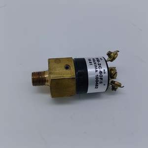 Pressostat Maxima S-M-2C-6071 G1/2 en laiton SPST magnétique pour chariot élévateur Doosan D110S5 D130S5 - Product Image 3