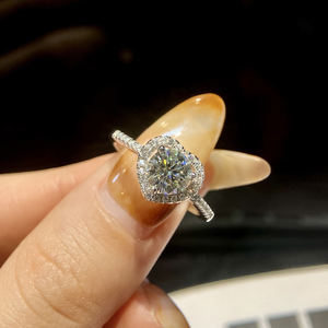 Pietra di luna diamante Moissanite a forma di cuore anello alone <span class=keywords><strong>925</strong></span> argento Sterling 18K placcato in <span class=keywords><strong>oro</strong></span> 1 2Ct carato per le donne fidanzamento gioielli - Product Image 3