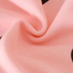 2025 nouveau haut avec imprimé coeur pour l'automne et l'hiver, deux sweats à manches longues et une <span class=keywords><strong>jupe</strong></span> <span class=keywords><strong>en</strong></span> <span class=keywords><strong>cuir</strong></span> - Product Image 4