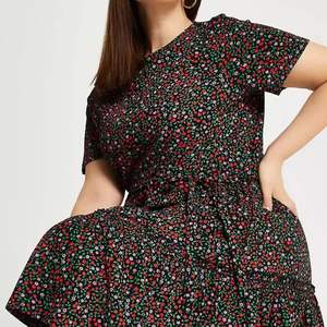 Robes midi grande taille personnalisées en promotion, taille naturelle, imprimées, confortables, à manches courtes, décontractées - Product Image 5