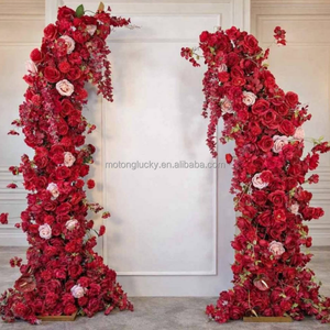 Roter Hortensien-Ramhorn-Bogen für Hochzeitsdekoration, Goldständer mit Seidenweißen Rosen und Eukalyptus für Gartenzeremonien, Eingangsbereiche, Partys und Events - Product Image 2