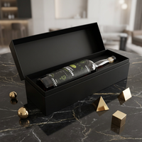Boîte cadeau carrée rigide en carton recyclable personnalisée avec couvercle à rabat noir mat et estampage à chaud pour bouteille de whisky en verre de 750 ml