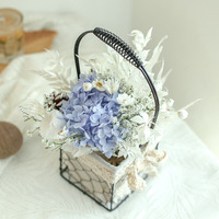 Panier de fleurs conservé à la main pour noël, anniversaire, saint-valentin, vente en gros