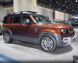 <span class=keywords><strong>Land</strong></span> <span class=keywords><strong>Rover</strong></span> <span class=keywords><strong>Defender</strong></span>: moteur suralimenté 2.0T, 9 modes de terrain intelligents avec FWD à temps plein à <span class=keywords><strong>prix</strong></span> compact - Product Image 2