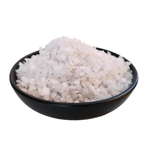 Quartz sand has uniform particles, high hardness, large dirt-holding capacity, and is widely used in industrial