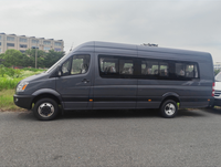 Autocar de tourisme Héritage pour petits groupes, avec cabine et rideaux de cabine, pour circuits en réserves naturelles et agences de voyage