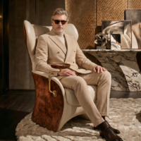 Fauteuil inclinable de luxe en cuir italien moderne fait main, avec plateau latéral en bois de noyer, design écologique pour maison et villa