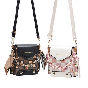 Bolso de Hombro Cuadrado de Diseñador, de Marcas Famosas, para Mujer, Color Caramelo, Poliéster, Cuero PU, Cierre de Cremallera, Primavera Otoño - Product Image 1