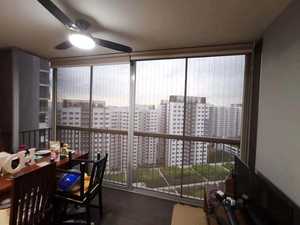 금속 안전 대중음식점을 위한 투명한 발코니 비바람에 견디는 자동화된 옥외 지퍼 롤러 블라인드 - Product Image 3