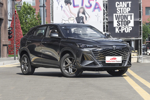 China 2025 2026 Nuevo CHANGAN X5 PLUS SUV de Lujo a Gasolina 1.5T DCT Vehículo Económico Coches Nuevos en Venta - Product Image 3
