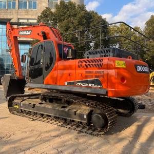 Excavatrice d'occasion DOOSAN DX 300LC-9C d'origine, 90% neuve, importée, faible nombre d'heures de fonctionnement, haute qualité, en vente (modèles DX300LC-9C, DX350, DX55) - Product Image 5