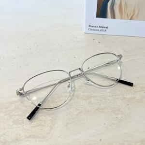 Gafas de Sol Cat Eye para Mujer Qianai, Montura Completa de Metal, Lentes con Protección UV, Estilo Coreano, Diseño Irregular de Alta Gama - Product Image 5