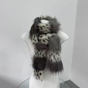 Écharpe longue tricotée chaude en fausse <span class=keywords><strong>fourrure</strong></span> pour femme, idéale pour les fêtes d'hiver, avec logo personnalisé, de notre usine avec 17 ans d'expérience - Product Image 6