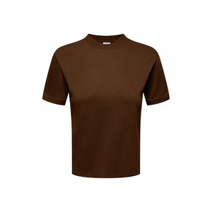 Camiseta de mujer de algodón de fibra larga estilo americano con cuello redondo, informal, deportiva, de manga corta, con logo y efecto adelgazante en el hombro. - Product Image 5
