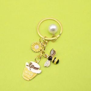 Hot Selling Cartoon Bee Honey Flower Pearl Keychain Cross-Border Ready Stock Metal Luggage Jewelry Pendant