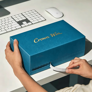Caja de Embalaje de Cartón para Envíos Postales con Impresión Personalizada Nova, con Cierre de Cremallera, Abertura Fácil, Adhesivo Postal y Tira Autoadhesiva - Product Image 2