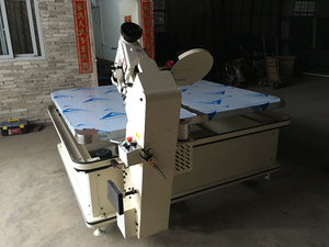 Machine à coudre de matelas avec tête de couture 300u pour la fermeture de bande de matelas - Product Image 4