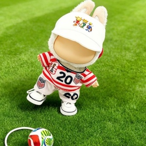 Uniforme de Fútbol de Moda con Atuendos Intercambiables, Serie de Ropa para Niños, Reutilizable y Fácil de Usar, para Muñecas de 17 cm - Product Image 2