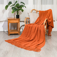 Couverture épaisse à carreaux nordiques avec pompons, taille personnalisée, chaude pour l'hiver, pour la sieste, le canapé et la décoration intérieure