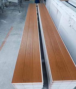 Paneles de Plástico <span class=keywords><strong>con</strong></span> Acabado de <span class=keywords><strong>Madera</strong></span> de Alto Brillo de 200*8 mm, Placas para Techo de PVC, Plafón de PVC - Product Image 4