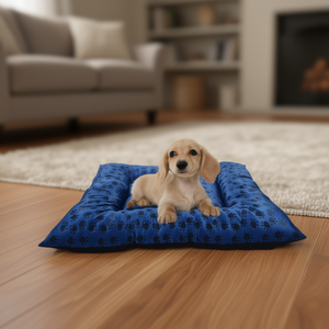 Set di Quattro Tappetini per Cani in Velluto Cristallo con Impronte Blu in Rilievo, Eleganti Lettini per Animali Domestici - Product Image 3