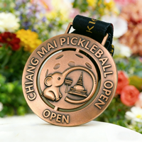 Médaille de pickleball internationale de haute qualité en alliage de zinc plaqué argent antique avec motif de pickleball et logo de l'événement